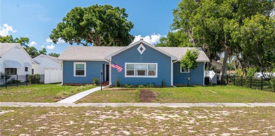 Casa en Lake Wales, Florida 3 dormitorios, 189.06 m2 № 2201875