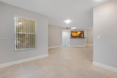 Copropriété à louer à Sunrise, Floride: 2 chambres, 98.94 m2 № 1996515 - photo 17