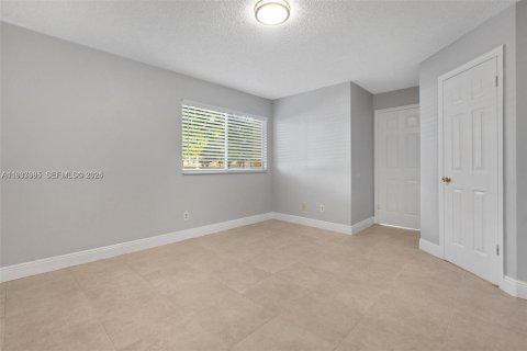 Copropriété à louer à Sunrise, Floride: 2 chambres, 98.94 m2 № 1996515 - photo 24