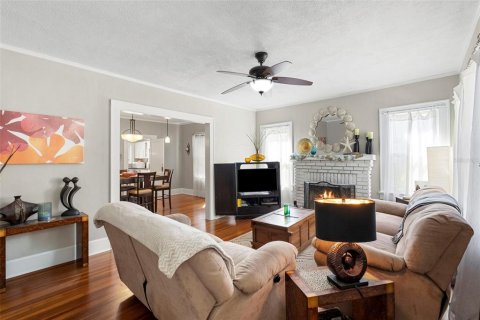 Casa en venta en Saint Petersburg, Florida, 2 dormitorios, 141.03 m2 № 2385887 - foto 9