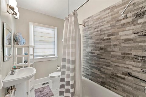 Casa en venta en Saint Petersburg, Florida, 2 dormitorios, 141.03 m2 № 2385887 - foto 26