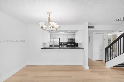 Condominio en venta en Pembroke Pines, Florida, 2 dormitorios, 127.09 m2 № 1975647 - foto 6