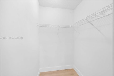 Condominio en venta en Pembroke Pines, Florida, 2 dormitorios, 127.09 m2 № 1975647 - foto 15