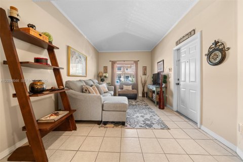 Adosado en venta en Dania Beach, Florida, 3 dormitorios, 128.39 m2 № 2068725 - foto 2