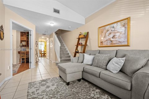 Adosado en venta en Dania Beach, Florida, 3 dormitorios, 128.39 m2 № 2068725 - foto 4