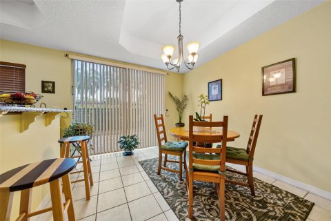 Adosado en venta en Dania Beach, Florida, 3 dormitorios, 128.39 m2 № 2068725 - foto 12