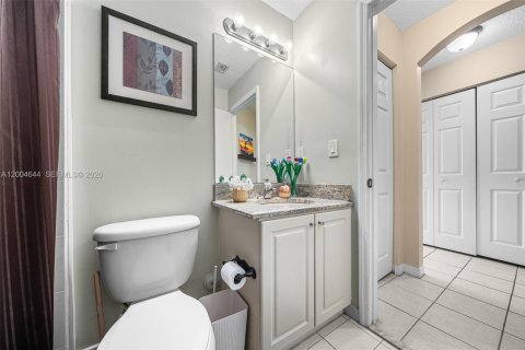 Adosado en venta en Dania Beach, Florida, 3 dormitorios, 128.39 m2 № 2068725 - foto 7