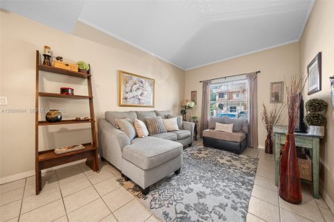 Adosado en venta en Dania Beach, Florida, 3 dormitorios, 128.39 m2 № 2068725 - foto 3