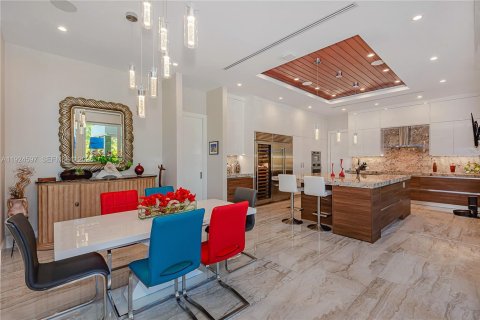 Villa ou maison à vendre à Fort Lauderdale, Floride: 3 chambres, 395.3 m2 № 1996420 - photo 16