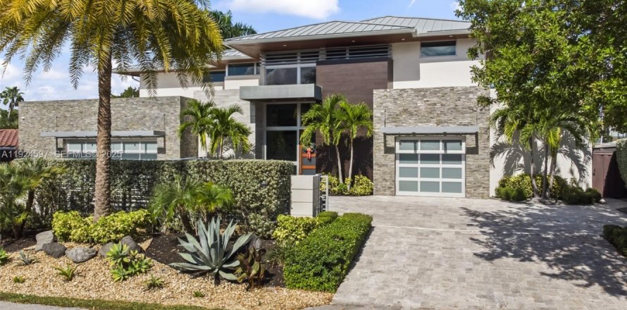 Villa ou maison à Fort Lauderdale, Floride 3 chambres, 395.3 m2 № 1996420