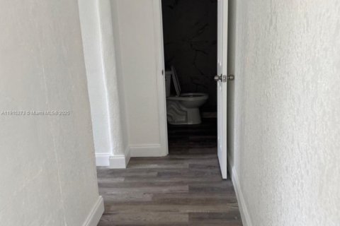 Casa en alquiler en South Daytona, Florida, 2 dormitorios № 1970989 - foto 10