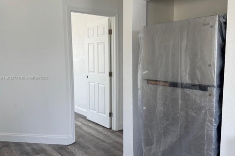 Casa en alquiler en South Daytona, Florida, 2 dormitorios № 1970989 - foto 8