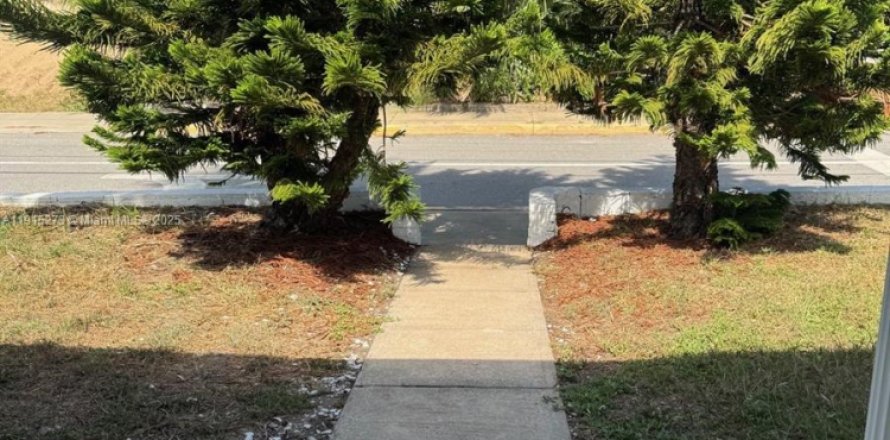 Casa en South Daytona, Florida 2 dormitorios № 1970989