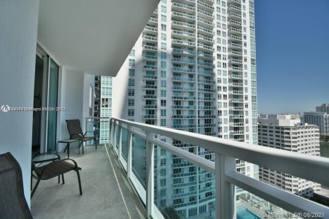 Condo in Miami, Florida, 2 bedrooms  № 1488337 - photo 24