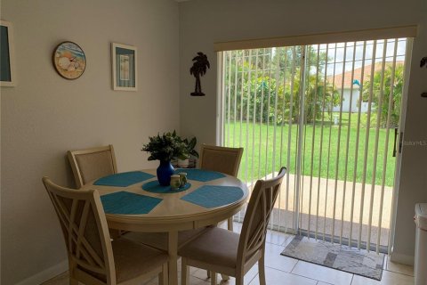 House in Port Charlotte, Florida 2 bedrooms, 88.07 sq.m. № 1795376 - photo 12