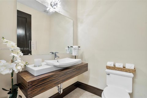 House in Sunny Isles Beach, Florida 5 bedrooms, 422.24 sq.m. № 2078251 - photo 18