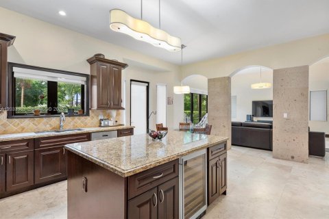 House in Sunny Isles Beach, Florida 5 bedrooms, 422.24 sq.m. № 2078251 - photo 16