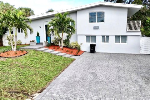 Снять в аренду виллу или дом в Форт-Лодердейл, Флорида 4 спальни, 163.97м2, № 1989442 - фото 24