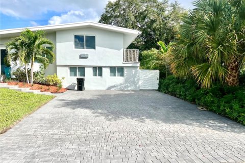 Снять в аренду виллу или дом в Форт-Лодердейл, Флорида 4 спальни, 163.97м2, № 1989442 - фото 6