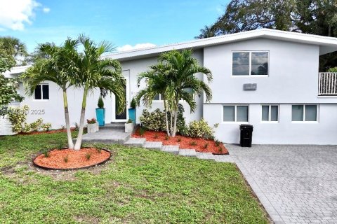 Снять в аренду виллу или дом в Форт-Лодердейл, Флорида 4 спальни, 163.97м2, № 1989442 - фото 4