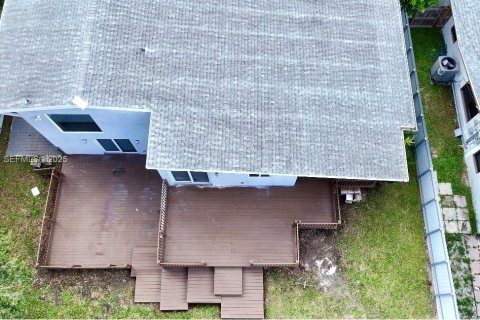 Снять в аренду виллу или дом в Форт-Лодердейл, Флорида 4 спальни, 163.97м2, № 1989442 - фото 22