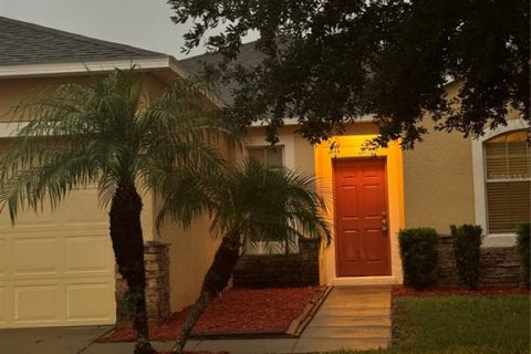 Casa en venta en Kissimmee, Florida, 3 dormitorios, 143.16 m2 № 1918551 - foto 2