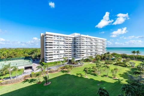 Condo in Key Biscayne, Florida, 2 bedrooms  № 1863138 - photo 22