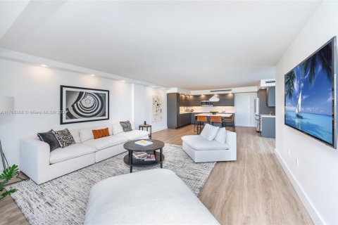 Condo in Key Biscayne, Florida, 2 bedrooms  № 1863138 - photo 2