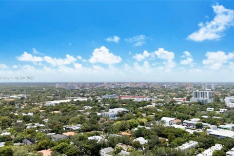 Condo in Miami, Florida, 3 bedrooms  № 1881477 - photo 27