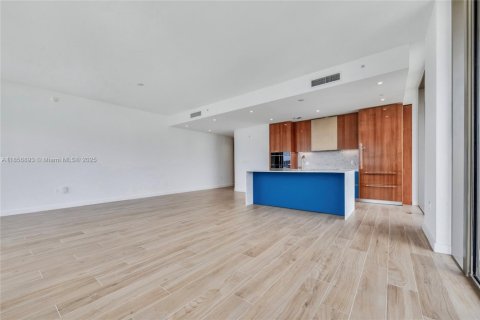Condo in Miami, Florida, 3 bedrooms  № 1881477 - photo 6