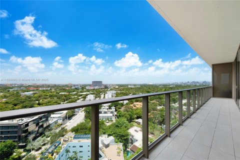Condo in Miami, Florida, 3 bedrooms  № 1881477 - photo 21