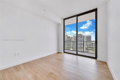 Condo in Miami, Florida, 3 bedrooms  № 1881477 - photo 10