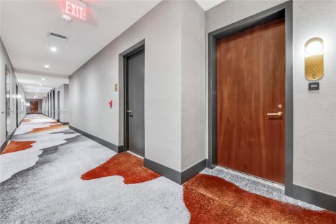 Condo in Miami, Florida, 3 bedrooms  № 1881477 - photo 28