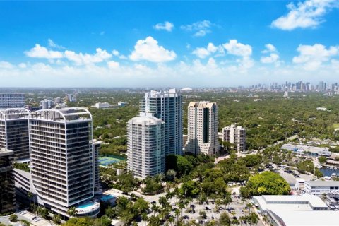 Condo in Miami, Florida, 3 bedrooms  № 1881477 - photo 25