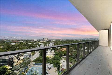 Condo in Miami, Florida, 3 bedrooms  № 1881477 - photo 23