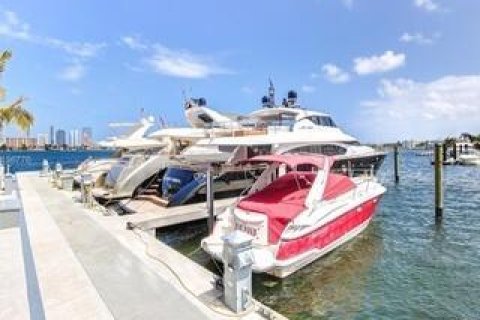 Condominio en venta en Aventura, Florida, 2 dormitorios, 176.89 m2 № 1007420 - foto 1