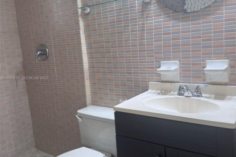 Apartment in Miami Beach, Florida 1 bedroom, 83.61 sq.m. № 1994001 - photo 10