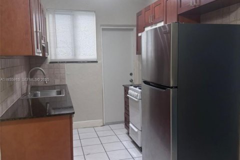 Apartment in Miami Beach, Florida 1 bedroom, 83.61 sq.m. № 1994001 - photo 6