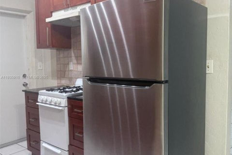 Apartment in Miami Beach, Florida 1 bedroom, 83.61 sq.m. № 1994001 - photo 4