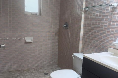 Apartment in Miami Beach, Florida 1 bedroom, 83.61 sq.m. № 1994001 - photo 9