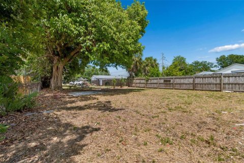House in Saint Petersburg, Florida 3 bedrooms, 114.73 sq.m. № 2230570 - photo 21