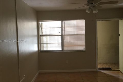 Купить кондоминиум в Норт-Майами-Бич, Флорида 1 спальня, 49.24м2, № 2051081 - фото 3