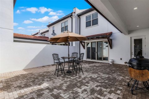 Townhouse in LAKESHORE in Winter Garden, Florida 3 bedrooms, 190.64 sq.m. № 1900309 - photo 28