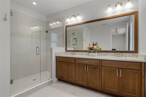 Townhouse in LAKESHORE in Winter Garden, Florida 3 bedrooms, 190.64 sq.m. № 1900309 - photo 19