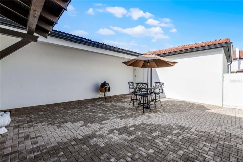 Townhouse in LAKESHORE in Winter Garden, Florida 3 bedrooms, 190.64 sq.m. № 1900309 - photo 30