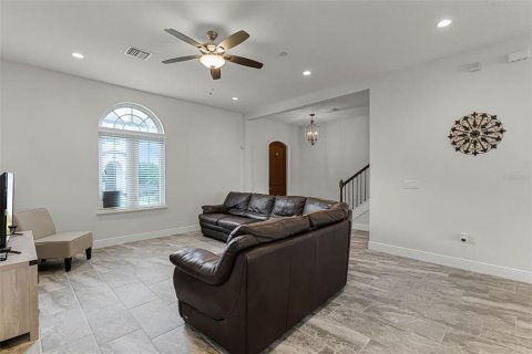 Townhouse in LAKESHORE in Winter Garden, Florida 3 bedrooms, 190.64 sq.m. № 1900309 - photo 12