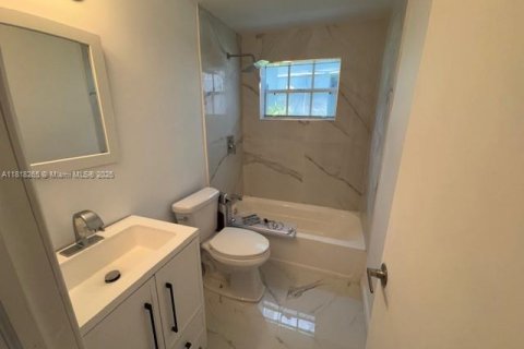 Condo in Miami Beach, Florida  № 1775292 - photo 6
