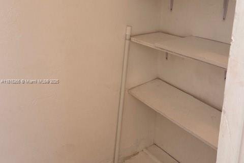 Condo in Miami Beach, Florida  № 1775292 - photo 16