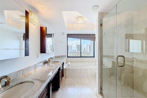 Copropriété à louer à Aventura, Floride: 2 chambres, 114.27 m2 № 1941238 - photo 24