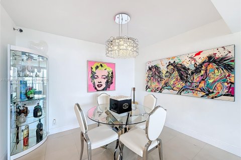 Copropriété à louer à Aventura, Floride: 2 chambres, 114.27 m2 № 1941238 - photo 11